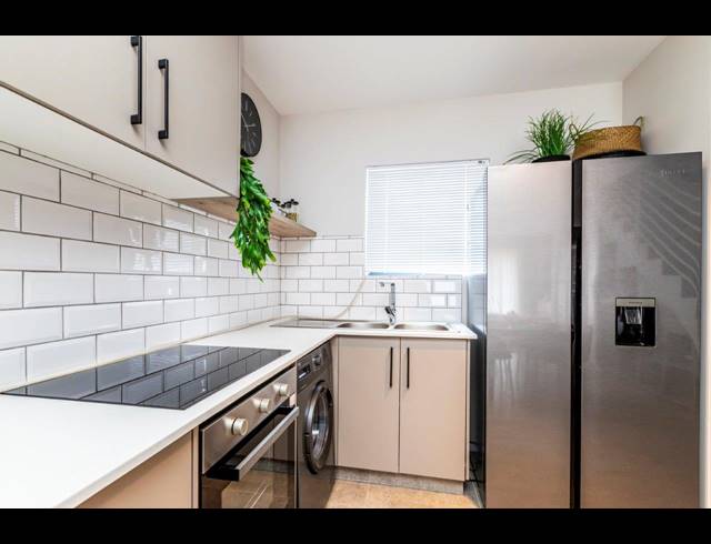 2 BEDROOM TOWNHOUSE FOR SALE IN NAHOON VALLEY PARK